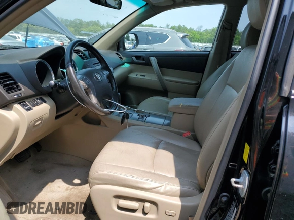 2010 Toyota Highlander SE z VIN 5TDJK3EH7AS018119, wystawiony jako Copart lot #59291525 z przebiegiem 211 290 mil mil oraz Szkoda całkowita • Salvage title. Historia ofert i sprzedaży dostępna na DreamBid. Obrazek 7.