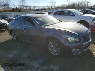 2018 Infiniti Q70 Luxe with VIN JN1BY1AR4JM220498, listed as a Copart auction lot 42338465 with 125,727 mi miles and Salvage title. Bid and sale history available at DreamBid. Image 4.