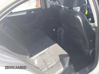 2013 Volkswagen Jetta SE с VIN 3VWDX7AJXDM365203, выставлен на аукционе IAAI как лот 42551918 с пробегом 124 946 миль миль и . История ставок и продаж доступна на DreamBid. Изображение 8.