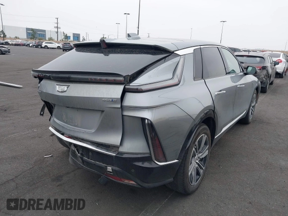 2024 Cadillac LYRIQ Luxury z VIN 1GYKPPRK1RZ109216, wystawiony jako IAAI lot #42180416 z przebiegiem 13 470 mil mil oraz . Historia ofert i sprzedaży dostępna na DreamBid. Obrazek 4.