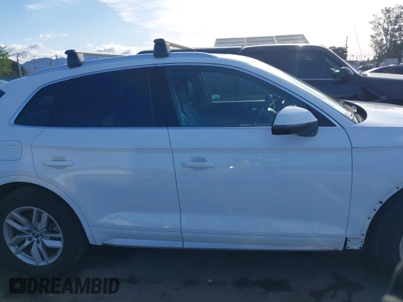 2020 Audi Q5 Premium z VIN WA1ANAFY2L2046974, wystawiony jako IAAI lot #41933942 z przebiegiem 53 911 mil mil oraz . Historia ofert i sprzedaży dostępna na DreamBid. Obrazek 14.