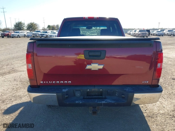 2008 Chevrolet Silverado 1500 LTZ with VIN 3GCEK13J68G265717, listed as a IAAI auction lot 41406840 with 232,153 mi miles. Bid and sale history available at carsss.com. Image 17.