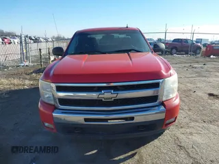 2010 Chevrolet Silverado 1500 LT with VIN 1GCSCSE06AZ137817, listed as a IAAI auction lot 41472286 with 292,814 mi miles and . Bid and sale history available at DreamBid. Image 12.
