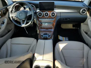 2016 Mercedes-Benz C 300 Luxury z VIN 55SWF4KB5GU161503, wystawiony jako Copart lot #66147705 z przebiegiem 34 217 mil mil oraz Szkoda całkowita • Salvage title. Historia ofert i sprzedaży dostępna na DreamBid. Obrazek 8.