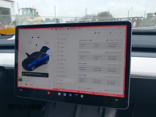 2024 Tesla Model Y Long Range z VIN 7SAYGDEE9RA244657, wystawiony jako IAAI lot #41694621 z przebiegiem 12 991 mil mil oraz . Historia ofert i sprzedaży dostępna na DreamBid. Obrazek 7.
