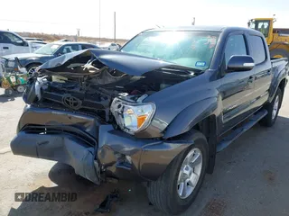 2014 Toyota Tacoma PreRunner with VIN 3TMJU4GN0EM164077, listed as a IAAI auction lot 41712542 with 69,443 mi miles. Bid and sale history available at carsss.com. Image 6.