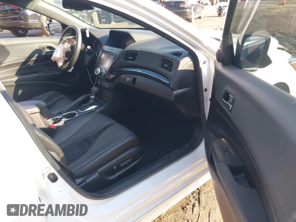 2021 Acura ILX Premium with VIN 19UDE2F81MA000652, listed as a IAAI auction lot 41477371 with 19,936 mi miles and . Bid and sale history available at DreamBid. Image 5.