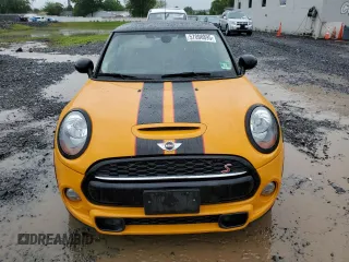 2016 MINI Hardtop S with VIN WMWXP7C54G3B33492, listed as a Copart auction lot 57098895 with 83,994 mi miles and Salvage title. Bid and sale history available at DreamBid. Image 5.