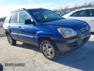 2005 Kia Sportage LX with VIN KNDJF723157097517, listed as a IAAI auction lot 41485759 with 207,294 mi miles and . Bid and sale history available at carsss.com. Image 1.