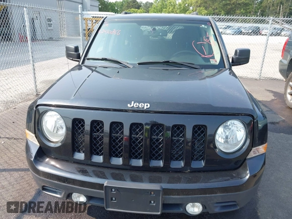 2015 Jeep Patriot High Altitude z VIN 1C4NJRFB3FD189910, wystawiony jako IAAI lot #42410866 z przebiegiem 141 669 mil mil oraz . Historia ofert i sprzedaży dostępna na DreamBid. Obrazek 6.