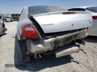 2005 Dodge Neon SXT z VIN 1B3ES56C65D162506, wystawiony jako Copart lot #57367005 z przebiegiem 125 391 mil mil oraz Szkoda całkowita • Salvage title. Historia ofert i sprzedaży dostępna na DreamBid. Obrazek 6.