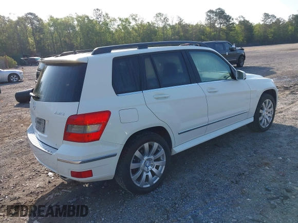 2010 Mercedes-Benz GLK GLK 350 with VIN WDCGG8HB3AF485743, listed as a IAAI auction lot 41998812 with 158,887 mi miles and . Bid and sale history available at carsss.com. Image 4.