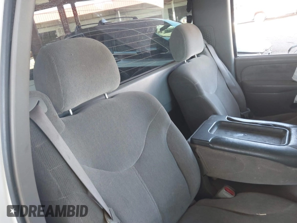 2000 GMC Sierra 1500 SL with VIN 1GTEC14V1YZ331363, listed as a IAAI auction lot 41652287 with Not provided miles and . Bid and sale history available at DreamBid. Image 8.