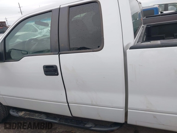 2014 Ford F-150 XL z VIN 1FTFX1EF0EKD45971, wystawiony jako IAAI lot #41952029 z przebiegiem 168 634 mil mil oraz . Historia ofert i sprzedaży dostępna na DreamBid. Obrazek 14.