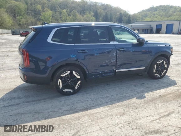 2024 Kia Telluride S with VIN 5XYP6DGC7RG527075, listed as a Copart auction lot 54423145 with 12,033 mi miles and Salvage title. Bid and sale history available at DreamBid. Image 3.