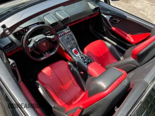 2017 Lamborghini Huracan с VIN ZHWUR2ZF1HLA06744, выставлен на аукционе Copart как лот 60996595 с пробегом 20 437 миль миль и Чистый • Clean title. История ставок и продаж доступна на DreamBid. Изображение 9.