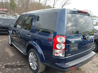 2011 Land Rover LR4 HSE z VIN SALAG2D4XBA576516, wystawiony jako IAAI lot #41542121 z przebiegiem 101 750 mil mil oraz . Historia ofert i sprzedaży dostępna na DreamBid. Obrazek 3.