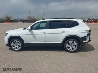 2022 Volkswagen Atlas 3.6L V6 SE w/Technology with VIN 1V2WR2CA2NC524674, listed as a IAAI auction lot 42116089 with 55,598 mi miles. Bid and sale history available at carsss.com. Image 14.