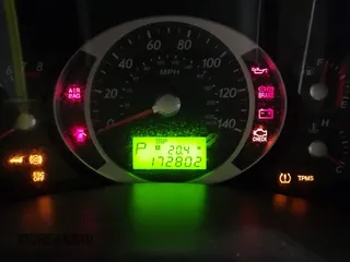 2007 Hyundai Tucson SE with VIN KM8JN12DX7U610529, listed as a IAAI auction lot 41370668 with 172,802 mi miles. Bid and sale history available at carsss.com. Image 7.