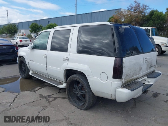 2000 Cadillac Escalade с VIN 1GYEK63R9YR180416, выставлен на аукционе IAAI как лот 42200278 с пробегом 145 848 миль миль и . История ставок и продаж доступна на DreamBid. Изображение 3.