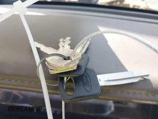 1991 Mercury Grand Marquis z VIN 2MECM75F7MX637786, wystawiony jako IAAI lot #41429297 z przebiegiem 12 512 mil mil oraz . Historia ofert i sprzedaży dostępna na DreamBid. Obrazek 11.