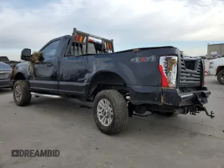 2017 Ford Super Duty F-250 SRW XLT with VIN 1FTBF2B61HEE97613, listed as a Copart auction lot 87457034 with 147,853 mi miles and Salvage Title. Bid and sale history available at carsss.com. Image 2.