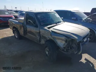 2006 Ford Ranger XL with VIN 1FTYR10D06PA52195, listed as a IAAI auction lot 41675540 with 186,627 mi miles. Bid and sale history available at carsss.com. Image 1.