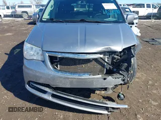 2014 Chrysler Town & Country Touring with VIN 2C4RC1BG8ER208400, listed as a IAAI auction lot 41611970 with 105,589 mi miles. Bid and sale history available at carsss.com. Image 6.
