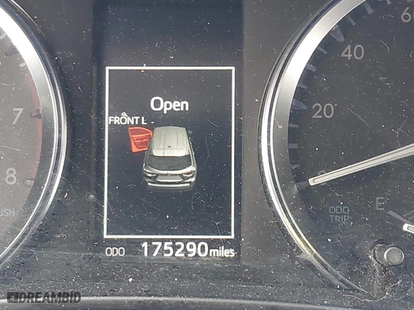 2014 Toyota Highlander XLE with VIN 5TDJKRFH2ES009559, listed as a IAAI auction lot 41913766 with 175,290 mi miles. Bid and sale history available at carsss.com. Image 14.