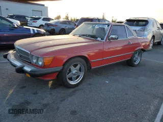 1989 Mercedes-Benz 560 Series 560SL with VIN WDBBA48D4KA098854, listed as a Copart auction lot 85074084 with 146,258 mi miles and Clean Title. Bid and sale history available at carsss.com. Image 1.