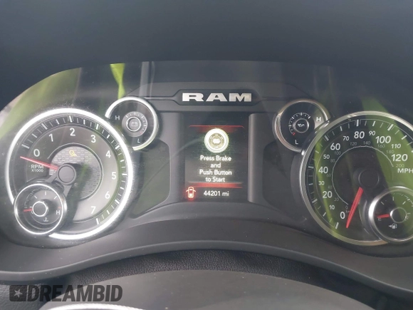 2020 Ram 2500 Tradesman with VIN 3C6UR5CJ4LG146921, listed as a IAAI auction lot 41300155 with 44,201 mi miles and . Bid and sale history available at DreamBid. Image 7.