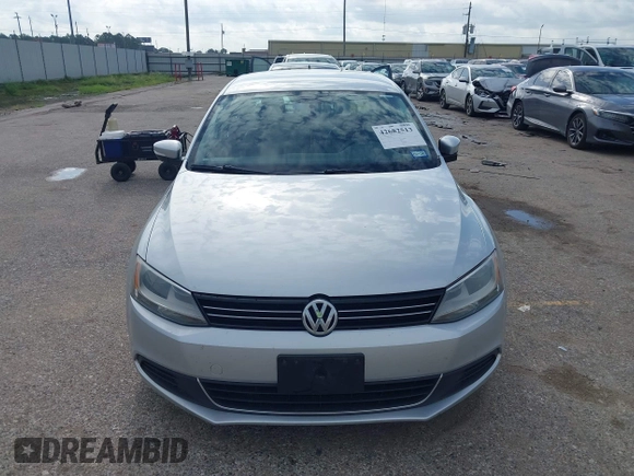 2013 Volkswagen Jetta TDI w/Premium/Nav с VIN 3VWLL7AJ9DM203506, выставлен на аукционе IAAI как лот 42682513 с пробегом 137 614 миль миль и . История ставок и продаж доступна на DreamBid. Изображение 12.