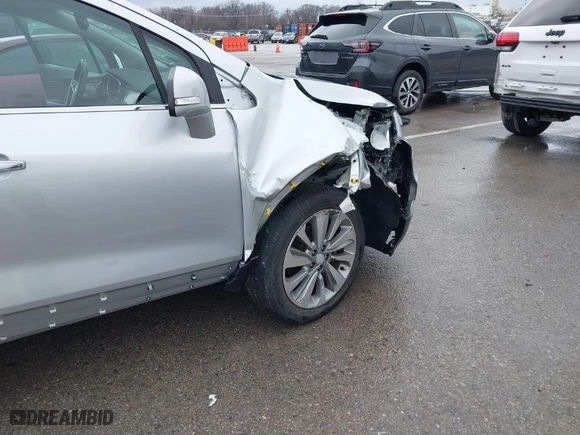 2019 Buick Encore Preferred with VIN KL4CJASB2KB701333, listed as a IAAI auction lot 41192292 with NaN miles. Bid and sale history available at carsss.com. Image 18.