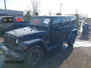 2013 Jeep Wrangler Unlimited Freedom z VIN 1C4BJWDG8DL648870, wystawiony jako IAAI lot #41909372 z przebiegiem 184 203 mil mil oraz . Historia ofert i sprzedaży dostępna na DreamBid. Obrazek 17.