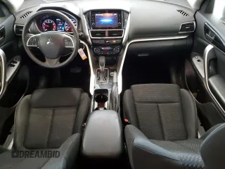 2019 Mitsubishi Eclipse Cross ES z VIN JA4AT3AAXKZ030605, wystawiony jako Copart lot #51890025 z przebiegiem 141 489 mil mil oraz Szkoda całkowita • Salvage title. Historia ofert i sprzedaży dostępna na DreamBid. Obrazek 8.