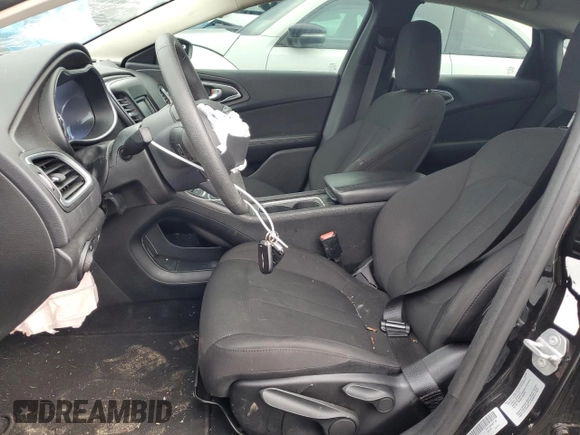 2015 Chrysler 200 Limited z VIN 1C3CCCAB8FN760831, wystawiony jako Copart lot #84142374 z przebiegiem 44 584 mil mil oraz Szkoda całkowita • Salvage title. Historia ofert i sprzedaży dostępna na DreamBid. Obrazek 7.