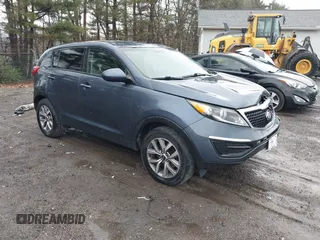 2016 Kia Sportage LX with VIN KNDPB3AC2G7854234, listed as a IAAI auction lot 41985765 with 83,733 mi miles. Bid and sale history available at carsss.com. Image 1.