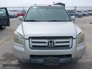 2007 Honda Pilot EX-L with VIN 5FNYF28577B016446, listed as a IAAI auction lot 41975258 with 172,276 mi miles. Bid and sale history available at carsss.com. Image 6.