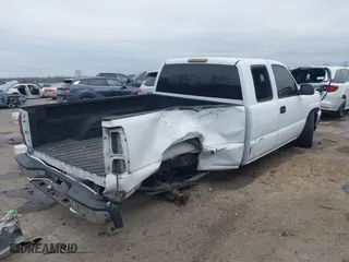 2006 Chevrolet Silverado 1500 LT1 with VIN 2GCEC19T361145854, listed as a IAAI auction lot 41580774 with 281,958 mi miles. Bid and sale history available at carsss.com. Image 4.