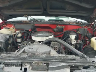 1993 Chevrolet Silverado 1500 z VIN 1GCEK14K4PZ131018, wystawiony jako IAAI lot #43478442 z przebiegiem 411 276 mil mil oraz . Historia ofert i sprzedaży dostępna na DreamBid. Obrazek 12.