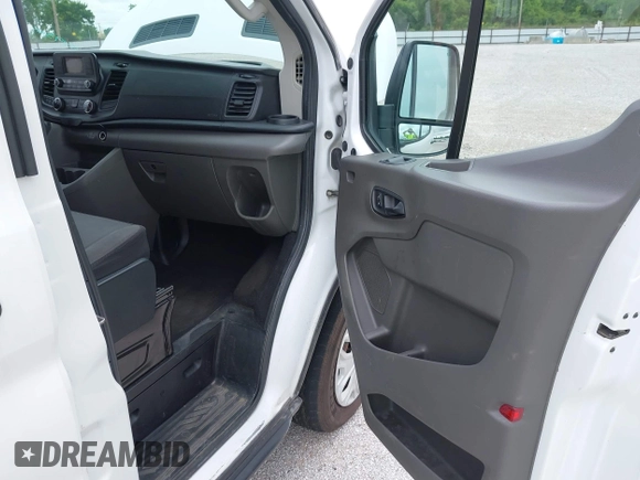 2021 Ford Transit Passenger XL with VIN 1FBAX2Y80MKA31866, listed as a IAAI auction lot 42445861 with 65,193 mi miles and . Bid and sale history available at DreamBid. Image 5.