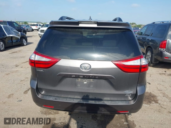 2018 Toyota Sienna XLE Auto Access Seat z VIN 5TDYZ3DC9JS949804, wystawiony jako IAAI lot #42207235 z przebiegiem 148 044 mil mil oraz . Historia ofert i sprzedaży dostępna na DreamBid. Obrazek 16.