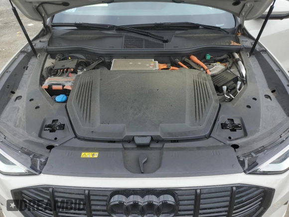 2022 Audi e-tron Premium Plus with VIN WA1LAAGE5NB009526, listed as a Copart auction lot 63073355 with 46,142 mi miles and Salvage title. Bid and sale history available at DreamBid. Image 12.