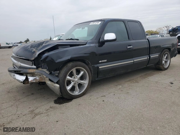 2000 Chevrolet Silverado 1500 LS with VIN 1GCEC19T8YZ284548, listed as a Copart auction lot 47891245 with 0 mi miles and Salvage Title. Bid and sale history available at carsss.com. Image 1.