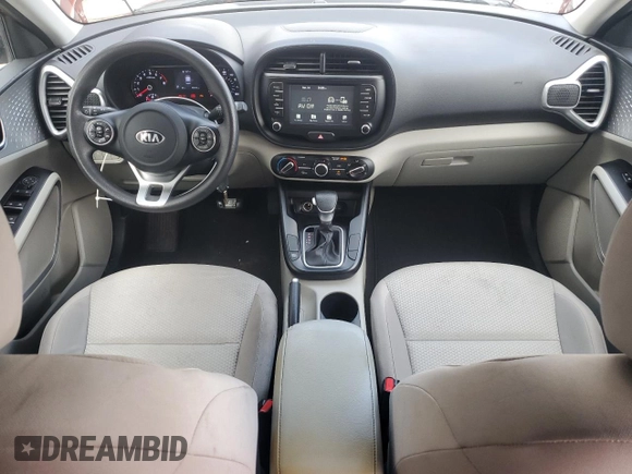 2020 Kia Soul S with VIN KNDJ23AUXL7122250, listed as a Copart auction lot 52758195 with 55,572 mi miles and Salvage Title. Bid and sale history available at carsss.com. Image 8.