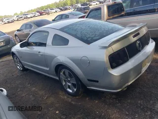 2007 Ford Mustang GT Deluxe with VIN 1ZVHT82H775235033, listed as a IAAI auction lot 42090714 with 225,952 mi miles and . Bid and sale history available at carsss.com. Image 3.