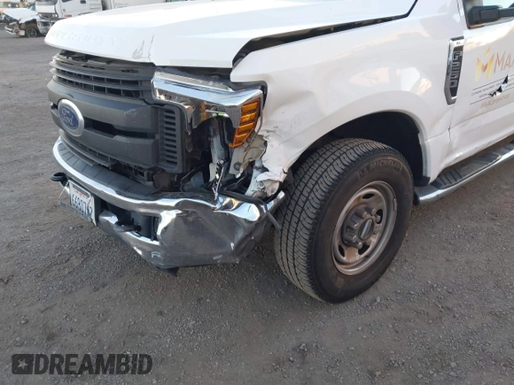 2019 Ford Super Duty F-250 SRW XL with VIN 1FT7W2A69KED53077, listed as a IAAI auction lot 40785535 with 47,928 mi miles. Bid and sale history available at carsss.com. Image 6.