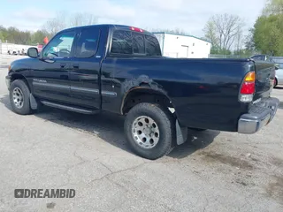 2000 Toyota Tundra SR5 with VIN 5TBBT4411YS094319, listed as a IAAI auction lot 42178871 with 210,339 mi miles and . Bid and sale history available at DreamBid. Image 3.