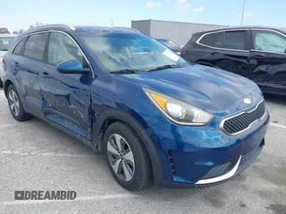 2017 Kia Niro LX with VIN KNDCB3LC6H5075363, listed as a IAAI auction lot 42132101 with 60,595 mi miles. Bid and sale history available at carsss.com. Image 1.