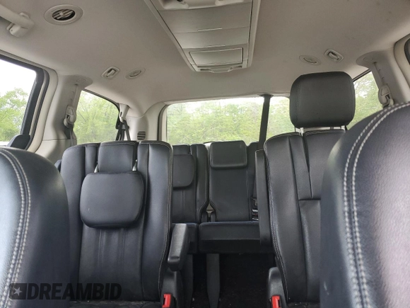 2014 Chrysler Town & Country Touring with VIN 2C4RC1BG2ER170954, listed as a Copart auction lot 55955905 with 190,192 mi miles and Clean Title. Bid and sale history available at DreamBid. Image 10.